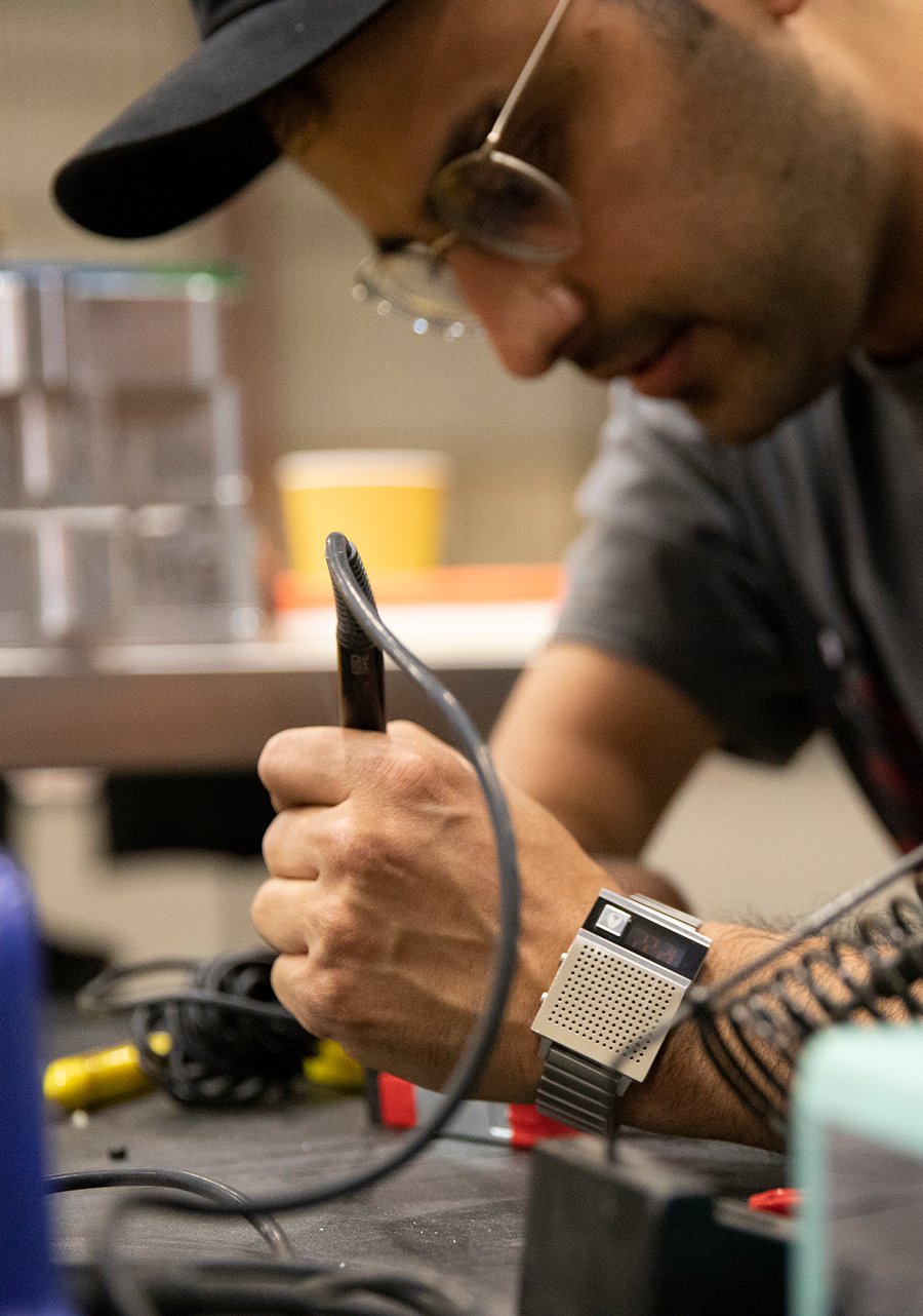 Dork Too - All Gold View 6