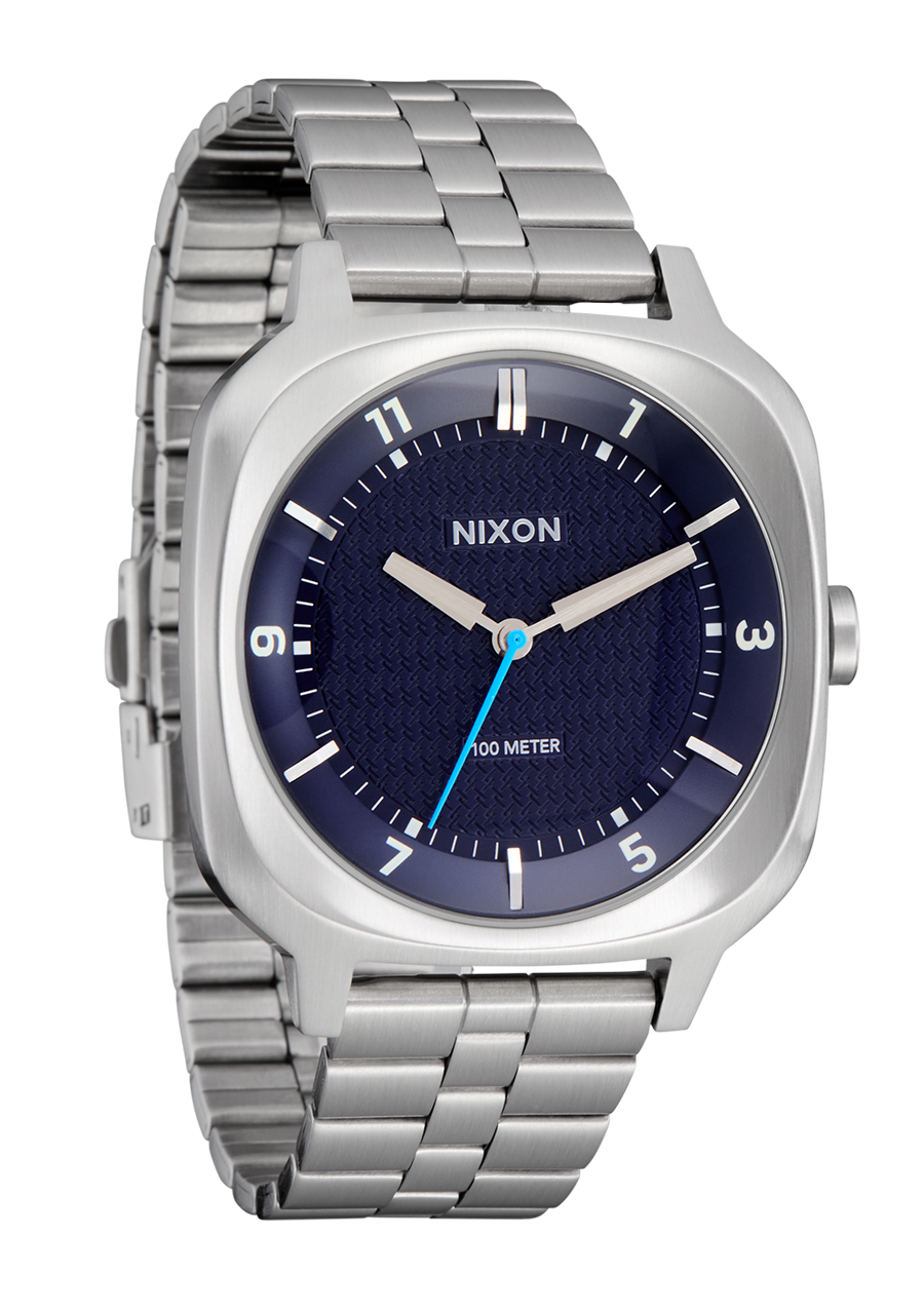 Fremont 40 - Silver / Midnight View 2