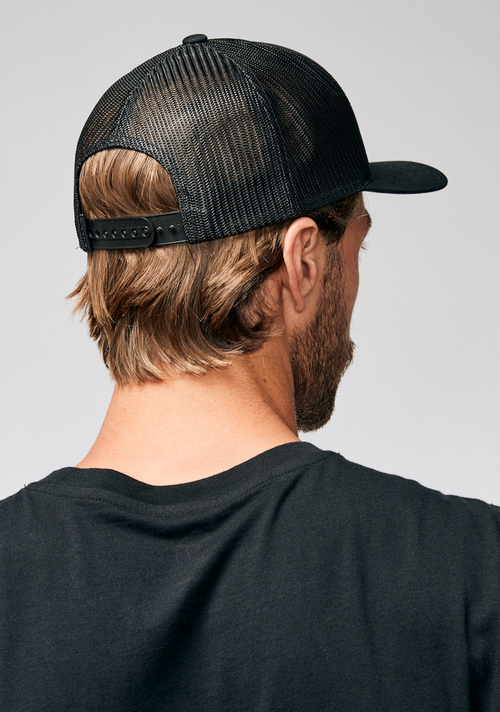 Iconed Trucker Hat - Schwarz / Schwarz