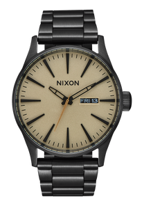 Sentry Dial – Ganz in Schwarz View 1